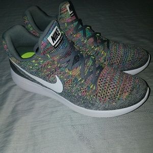 Mens Nike LunarEpic Low Flyknit 2 multicolor size